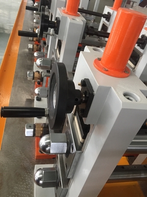 Línea automática proceso del molino de tubo de la alta precisión ERW de fabricación del tubo de acero inconsútil