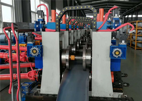 Molino de tubo automático de acero del cuadrado 200x200 de carbono para 12m m densamente