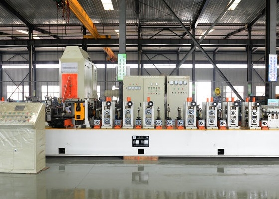Máquina de molino de tubos totalmente automática de alta precisión 100X100Mm Incluye rodillos