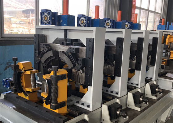 El molino de tubos automático de 100x100 mm Ltz