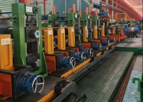 CE MAX 150x150MM Molino de línea de rodillos Molino de tubo cuadrado manual o automático