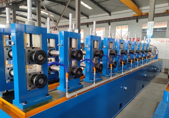 Fabricación de tubos de precisión cuadrados en cajas de madera o palets de madera