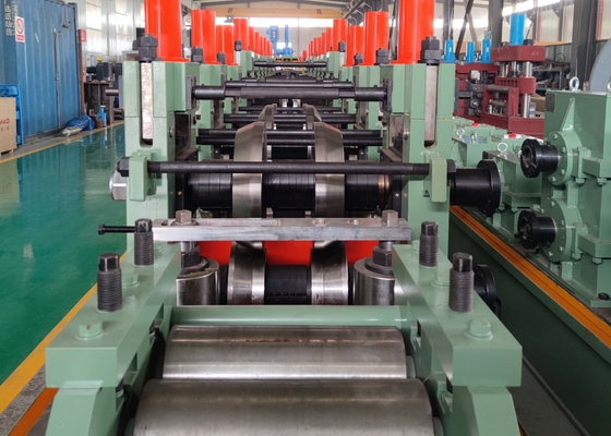 Fabricación de tubos de precisión cuadrados en cajas de madera o palets de madera