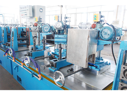 Máquina de fabricación de tuberías de acero eficiente Molino de tubos profesional Certificación ISO Automatizado