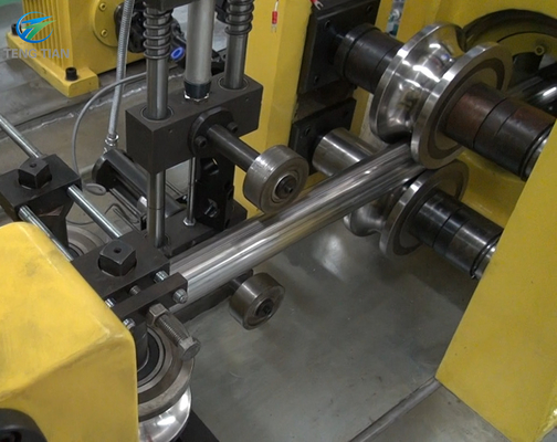 Línea de producción de tuberías de acero Máquina de fabricación de tubos Máquina de molino de tubos