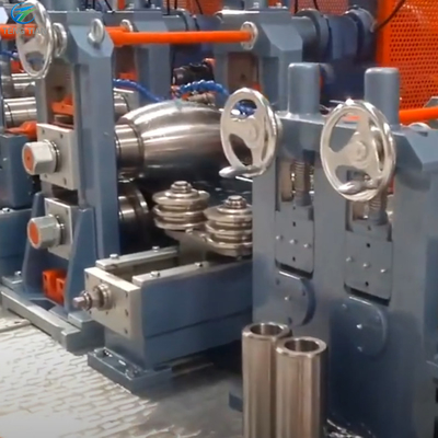 Máquina automática de moldeo de tubos para la formación de tubos