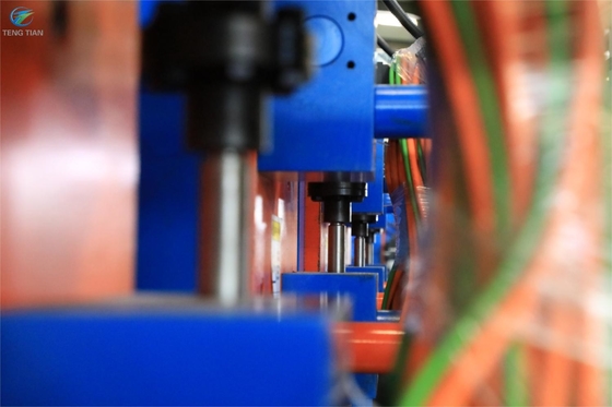 Máquina de fabricación de tubos de acero de acumulador horizontal para tubos cuadrados F150