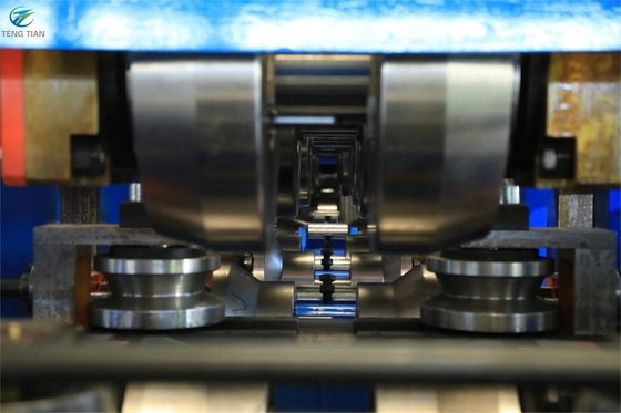 Máquina de fabricación de tubos de acero de acumulador horizontal para tubos cuadrados F150