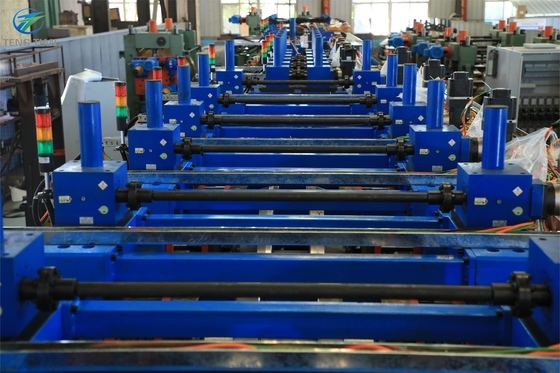 Máquina de fabricación de tubos de acero de acumulador horizontal para tubos cuadrados F150
