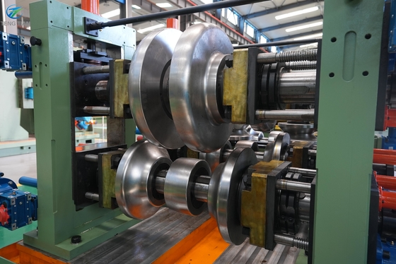 Máquina de fabricación de tubos de acero totalmente automática