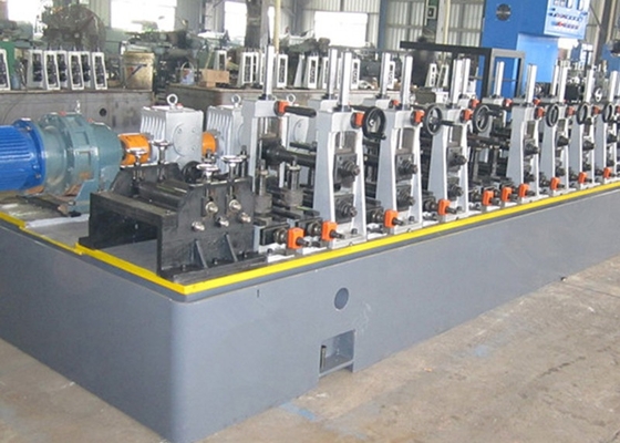 Máquina de fabricación de tuberías de acero de alta frecuencia soldada Cnc 12 mm MS Tube Mill Machine