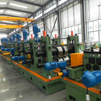 Molino de tuberías ERW Molino de tuberías soldado con motor y motor para tuberías cuadradas y circulares Máquina de fabricación de tuberías de soldadura de acero carbono