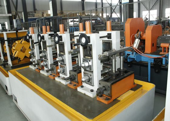 Tubería de acero cuadrada de los proveedores de China que hace la máquina, fabricante de la máquina que ranura de la tubería de acero