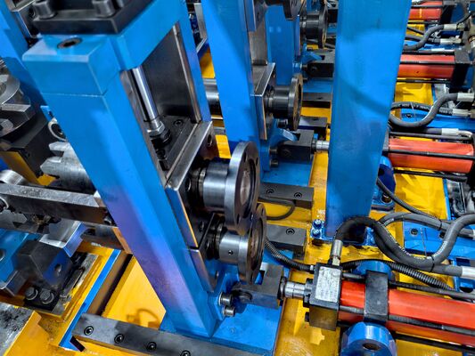 Fresadora de tubos cuadrados de 20-50 m/min para 60X60-120x120 mm