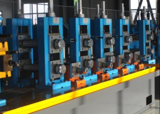 Cadena de producción soldada con autógena 38.1m m de alta frecuencia del tubo del molino de tubo del Hf de la construcción